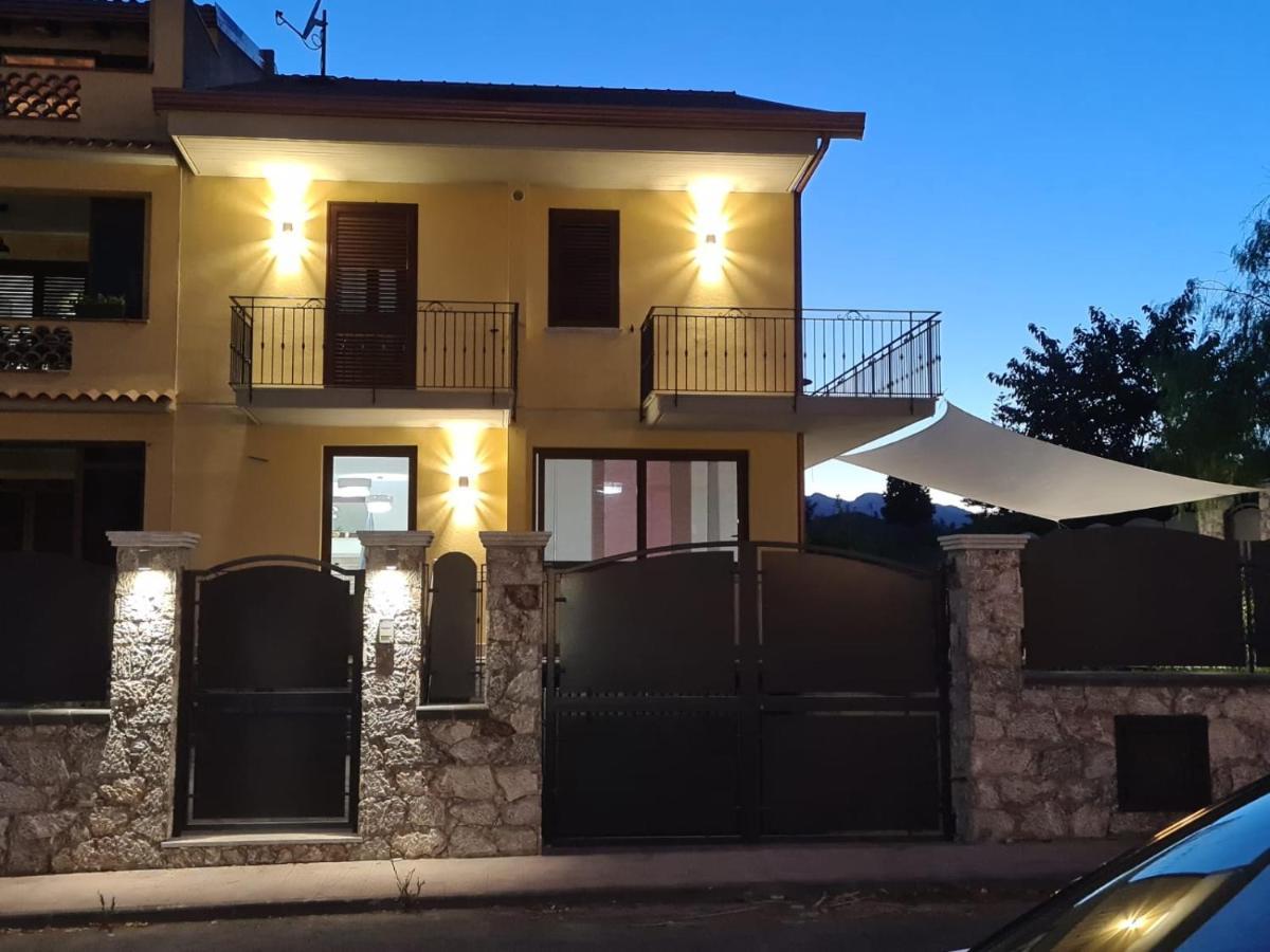 B&B Villa Chiara Bed And Breakfast ตาออร์มินา ภายนอก รูปภาพ