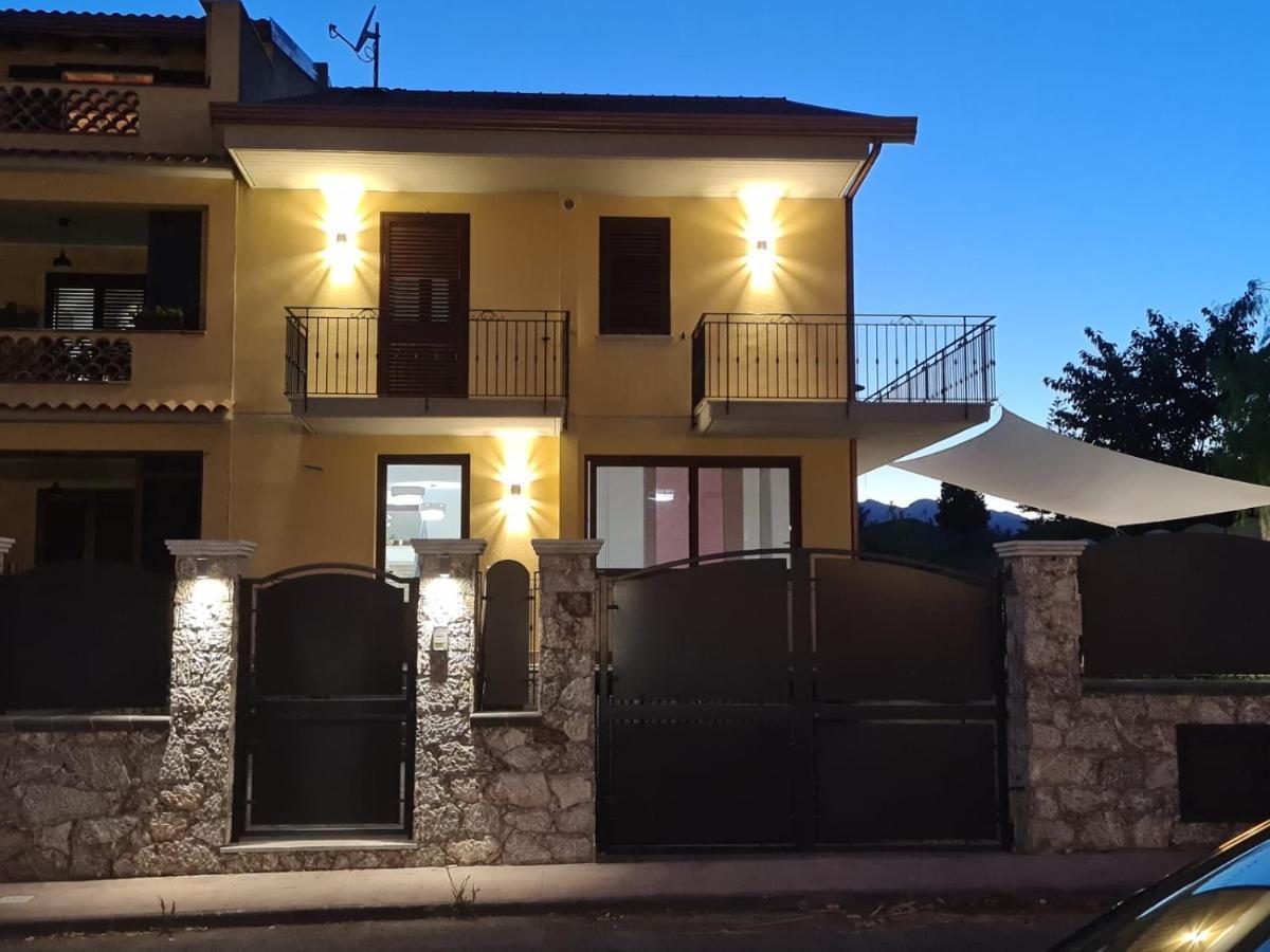 B&B Villa Chiara Bed And Breakfast ตาออร์มินา ภายนอก รูปภาพ