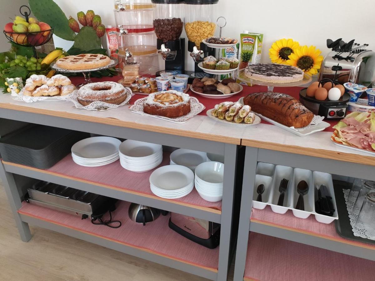 B&B Villa Chiara Bed And Breakfast ตาออร์มินา ภายนอก รูปภาพ