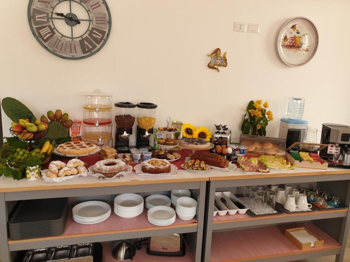 B&B Villa Chiara Bed And Breakfast ตาออร์มินา ภายนอก รูปภาพ