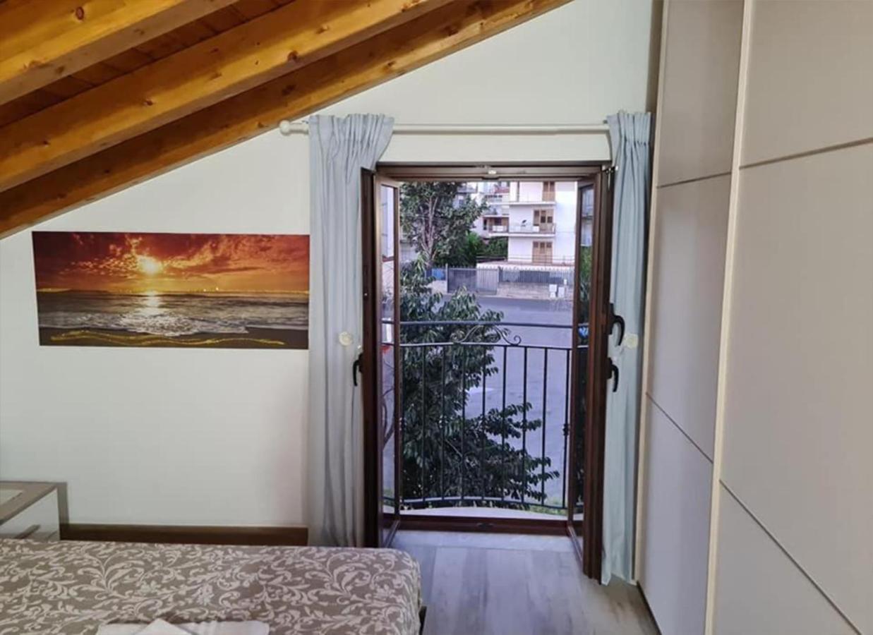 B&B Villa Chiara Bed And Breakfast ตาออร์มินา ภายนอก รูปภาพ