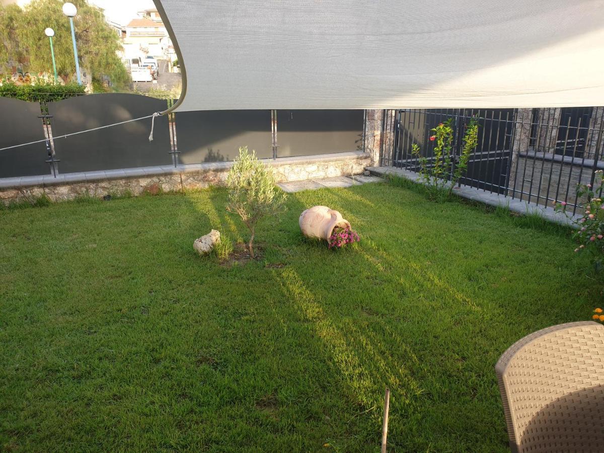 B&B Villa Chiara Bed And Breakfast ตาออร์มินา ภายนอก รูปภาพ